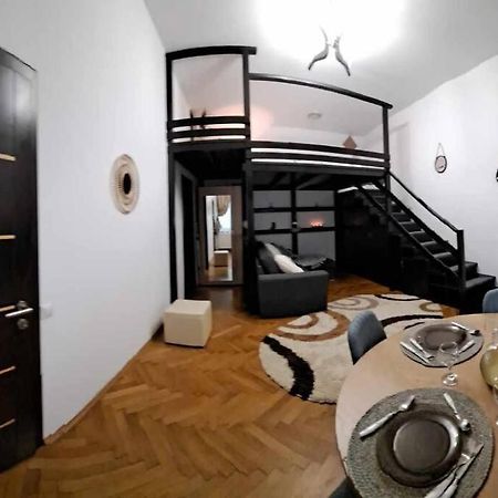 Sofia'S Home Comfy Studio In The Old Town 布拉索夫 外观 照片