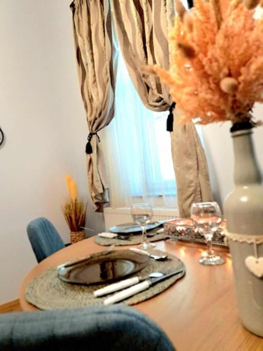 Sofia'S Home Comfy Studio In The Old Town 布拉索夫 外观 照片